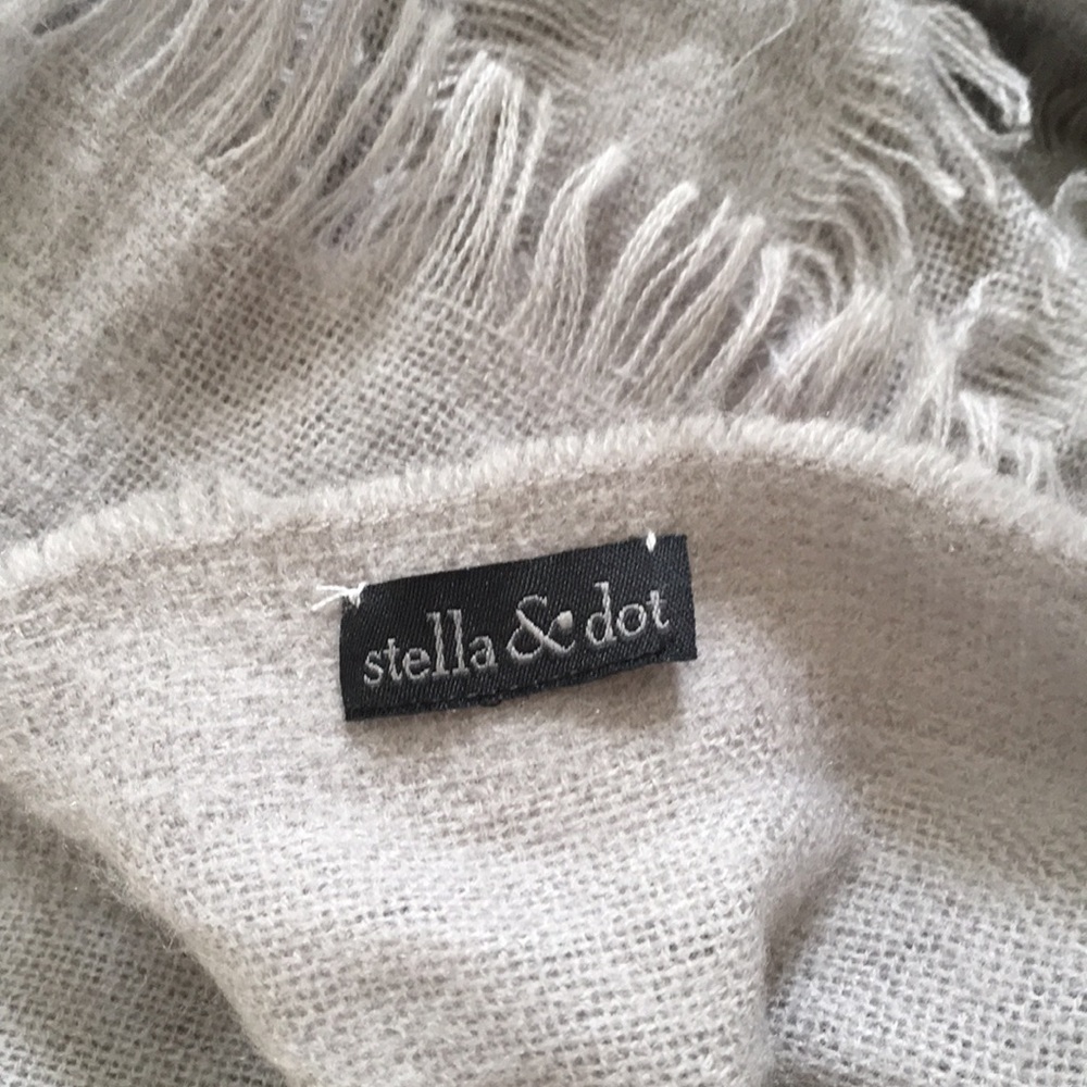 Stella and dot large grey scarf